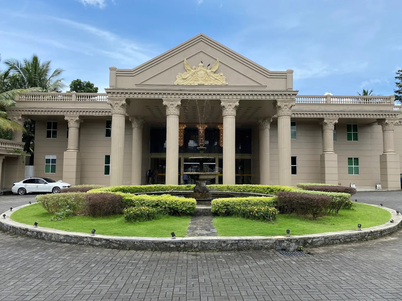 Grand Mondo Luxury Banquets